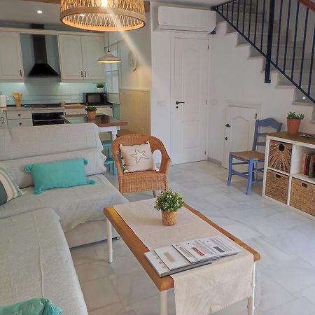 Casa Lola Conil, Azotea Al Mar Y Parking Solo Familias O Parejas Βίλα Conil De La Frontera Εξωτερικό φωτογραφία