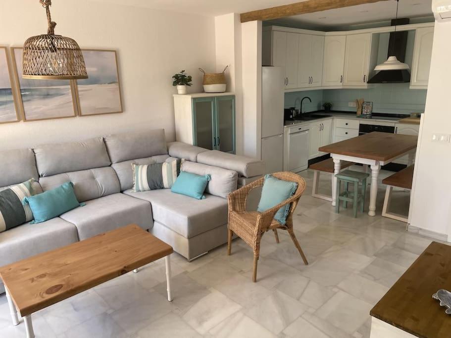 Casa Lola Conil, Azotea Al Mar Y Parking Solo Familias O Parejas Βίλα Conil De La Frontera Εξωτερικό φωτογραφία