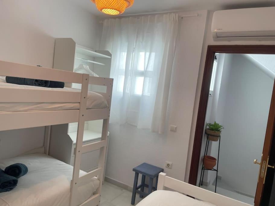Casa Lola Conil, Azotea Al Mar Y Parking Solo Familias O Parejas Βίλα Conil De La Frontera Εξωτερικό φωτογραφία