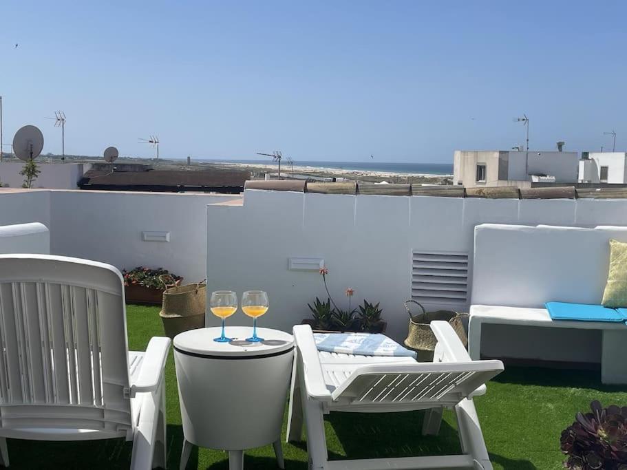 Casa Lola Conil, Azotea Al Mar Y Parking Solo Familias O Parejas Βίλα Conil De La Frontera Εξωτερικό φωτογραφία
