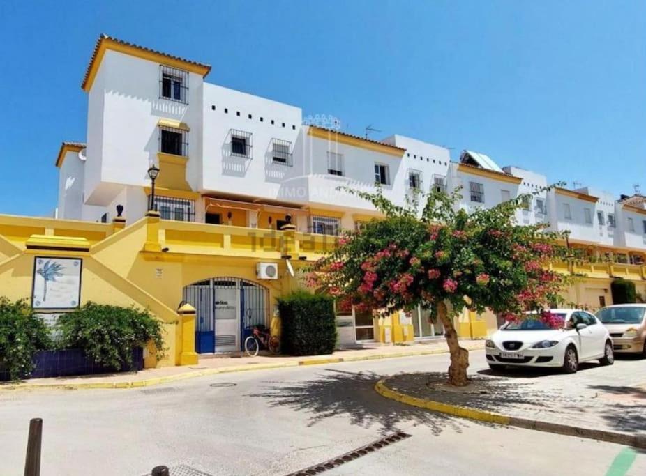 Casa Lola Conil, Azotea Al Mar Y Parking Solo Familias O Parejas Βίλα Conil De La Frontera Εξωτερικό φωτογραφία